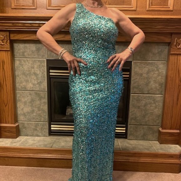 Gorgeous Turquoise Beaded Dress - Picture 1 of 2